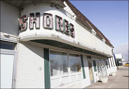 Shores Theatre - From Detroit News